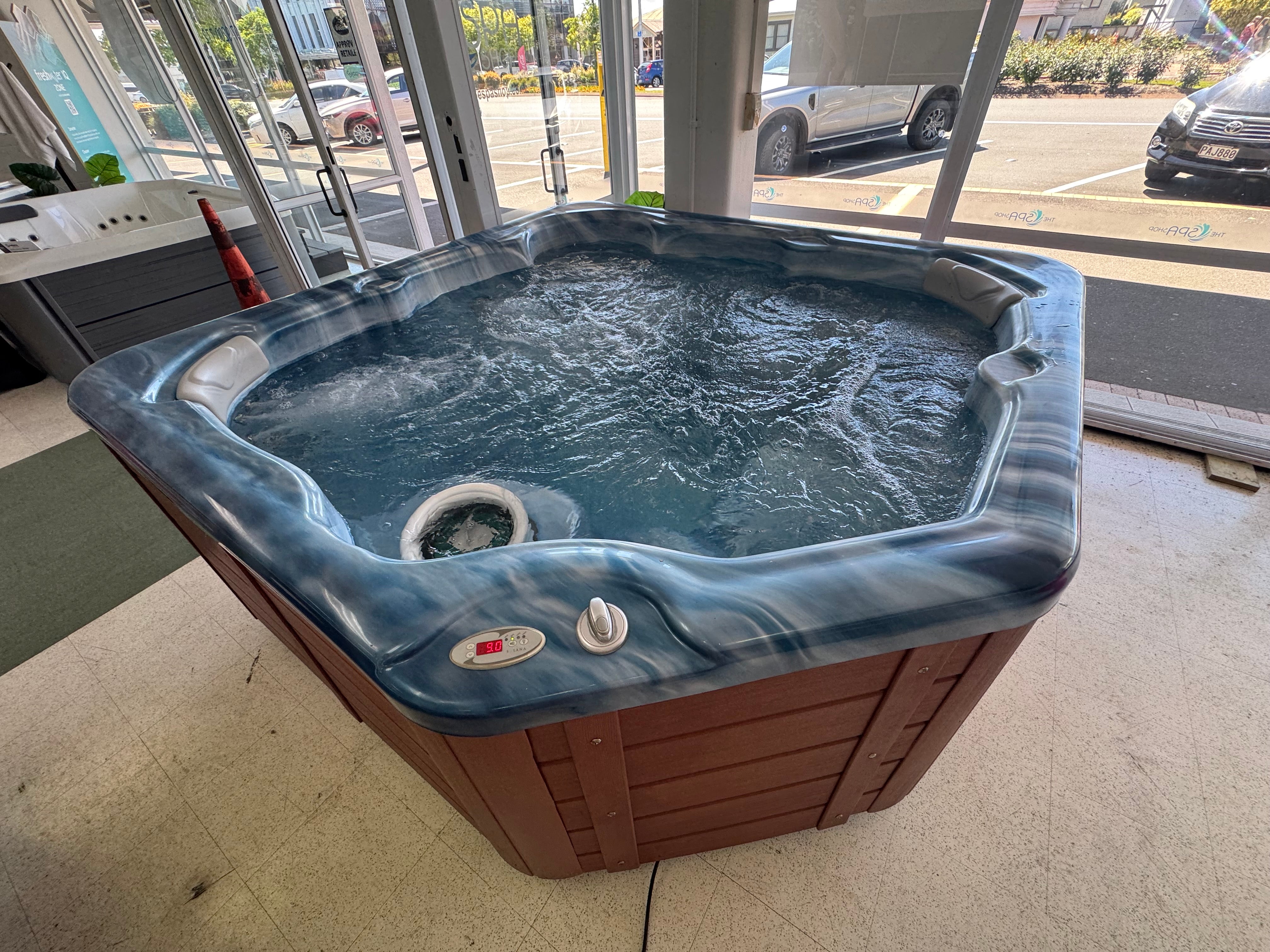 2008 HotSpring Samoa - The Spa Shop